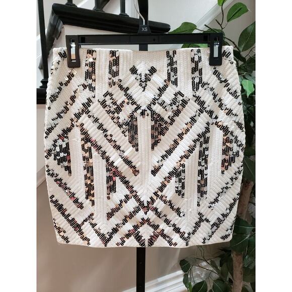 Express Women's White Sequin Lined 100% Polyester Straight & Pencil Skirt PS - Picture 3 of 9